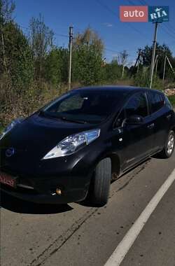 Хэтчбек Nissan Leaf 2015 в Луцке