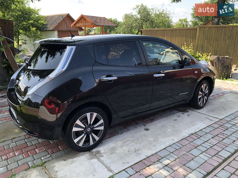 Хетчбек Nissan Leaf 2017 в Житомирі