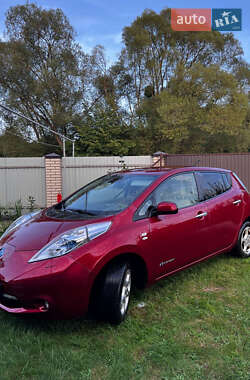 Хэтчбек Nissan Leaf 2012 в Львове