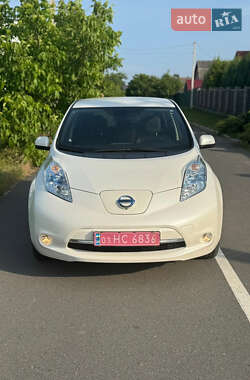 Хетчбек Nissan Leaf 2015 в Києві