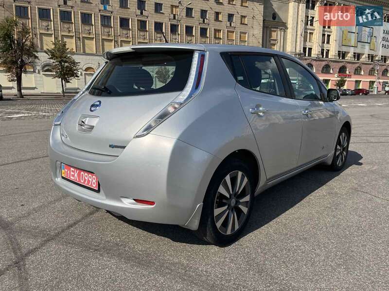 Хэтчбек Nissan Leaf 2015 в Харькове