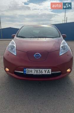Хэтчбек Nissan Leaf 2017 в 