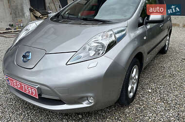 Хэтчбек Nissan Leaf 2015 в 