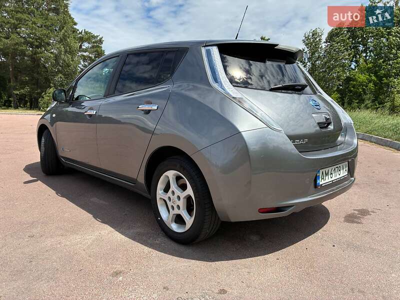 Хэтчбек Nissan Leaf 2016 в Житомире