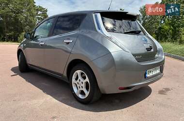 Хэтчбек Nissan Leaf 2016 в 