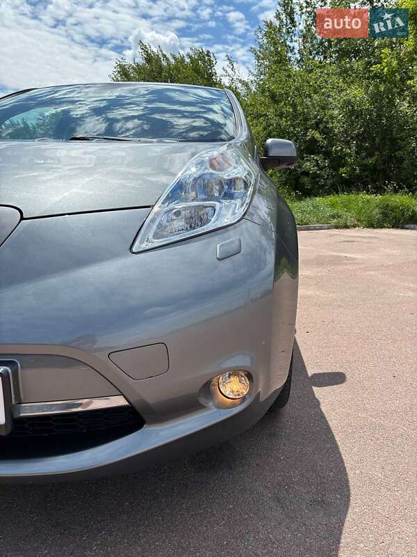 Хэтчбек Nissan Leaf 2016 в Житомире