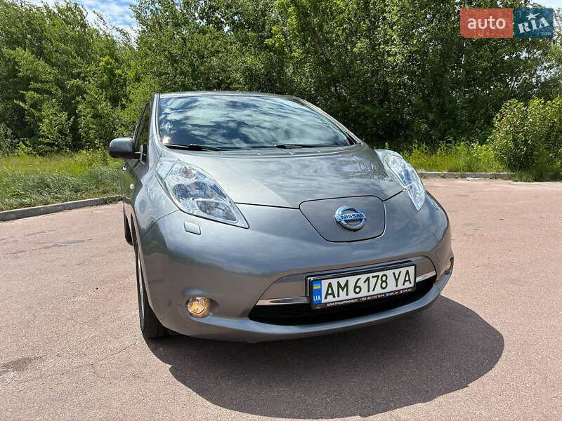 Хэтчбек Nissan Leaf 2016 в Житомире