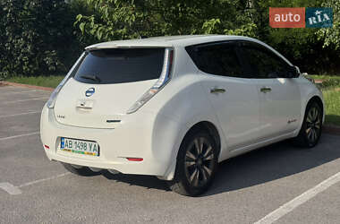 Хэтчбек Nissan Leaf 2016 в 
