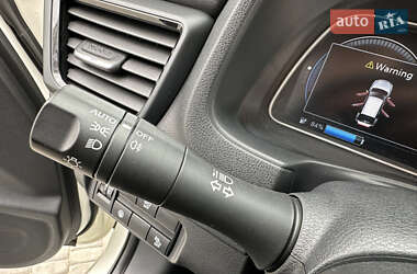 Хэтчбек Nissan Leaf 2020 в 
