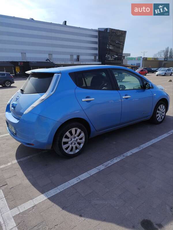 Хетчбек Nissan Leaf 2013 в Житомирі