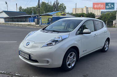 Хэтчбек Nissan Leaf 2011 в Могилев-Подольске