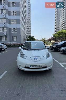 Хетчбек Nissan Leaf 2017 в Одесі