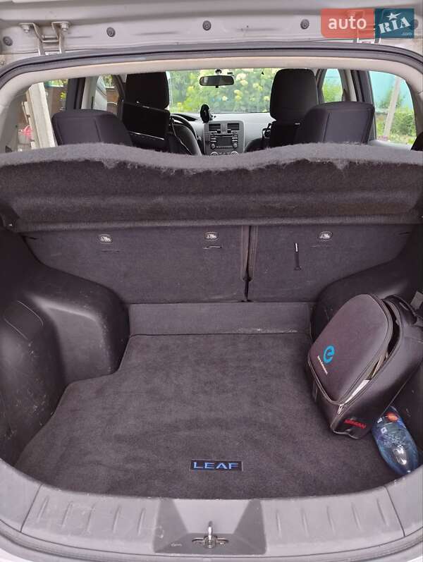 Хэтчбек Nissan Leaf 2013 в Бородянке