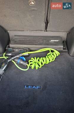 Хэтчбек Nissan Leaf 2013 в 