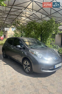 Хэтчбек Nissan Leaf 2014 в Запорожье