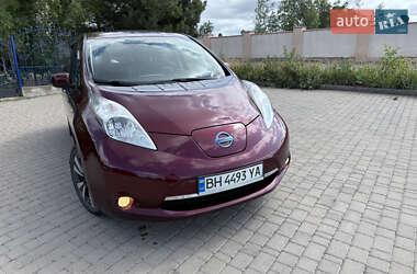 Хетчбек Nissan Leaf 2016 в 