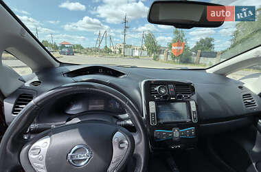 Хетчбек Nissan Leaf 2016 в 
