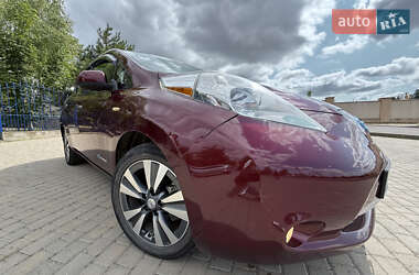 Хетчбек Nissan Leaf 2016 в 