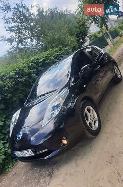 Хетчбек Nissan Leaf 2016 в 