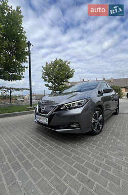 Хэтчбек Nissan Leaf 2021 в 