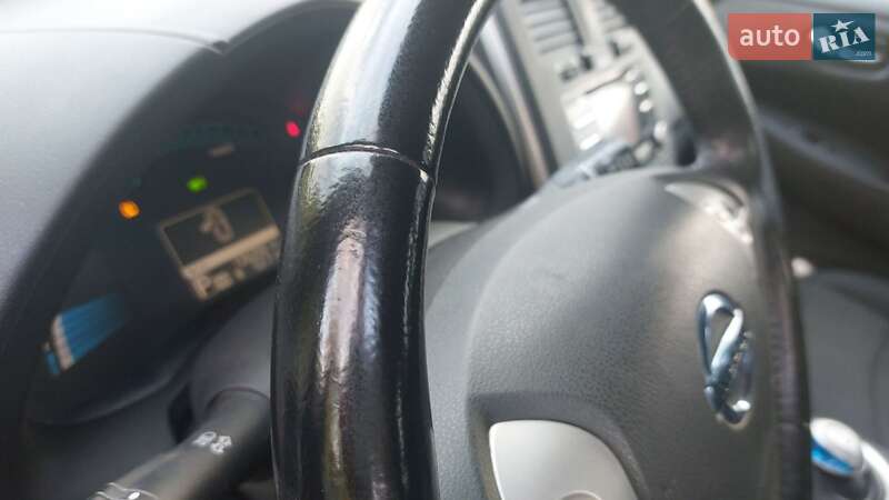 Хетчбек Nissan Leaf 2015 в Житомирі фото 3 Хетчбек Nissan Leaf 2015 в Житомирі