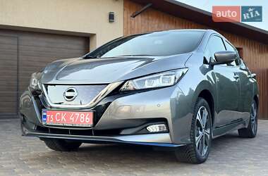 Хетчбек Nissan Leaf 2020 в 