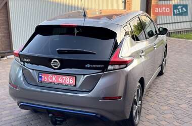 Хетчбек Nissan Leaf 2020 в 