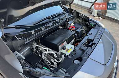 Хетчбек Nissan Leaf 2020 в 