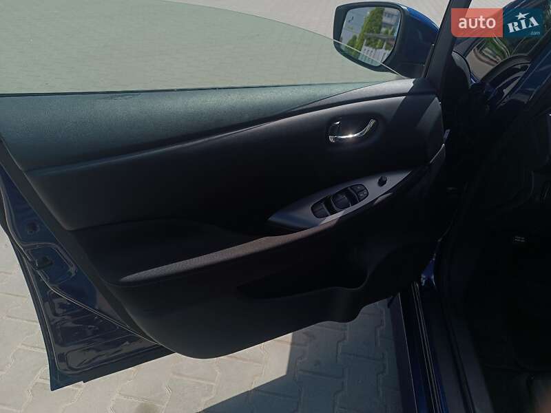 Хэтчбек Nissan Leaf 2024 в Житомире