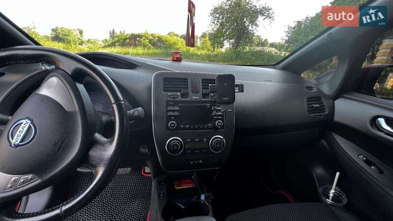 Хетчбек Nissan Leaf 2013 в Тульчині