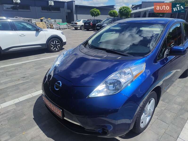Хетчбек Nissan Leaf 2016 в Луцьку