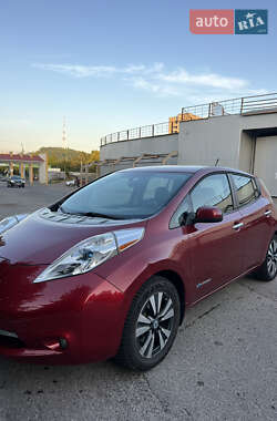 Хэтчбек Nissan Leaf 2014 в Львове