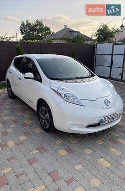Хэтчбек Nissan Leaf 2015 в Одессе