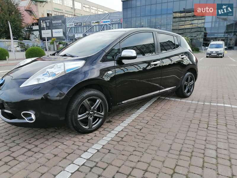 Хетчбек Nissan Leaf 2013 в Львові