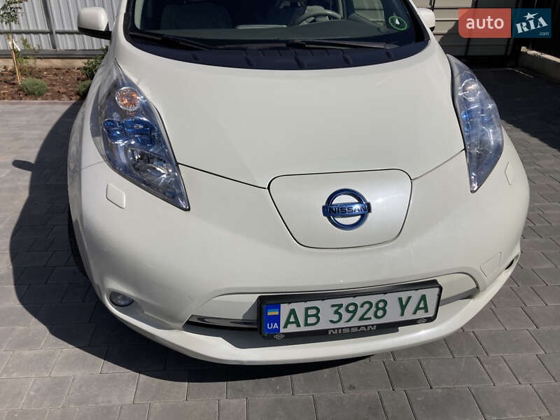 Хэтчбек Nissan Leaf 2012 в Виннице
