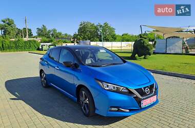 Хетчбек Nissan Leaf 2021 в 