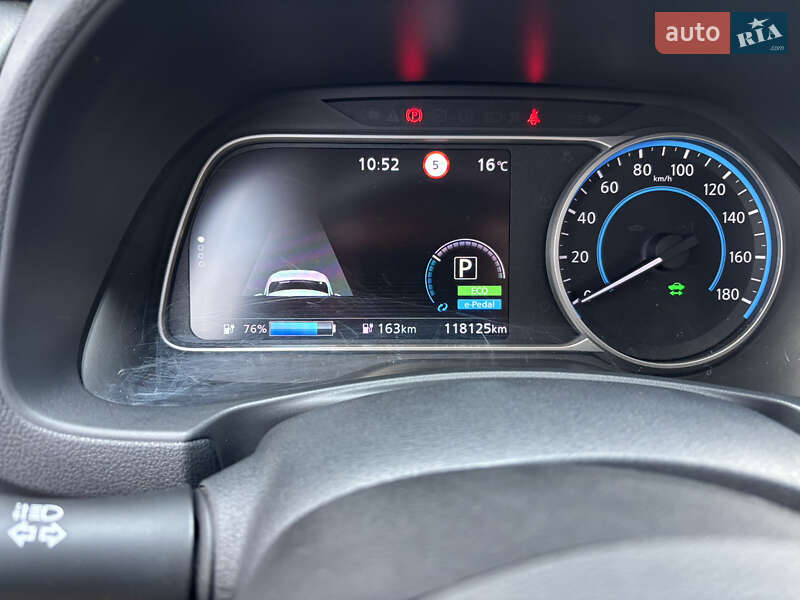 Хэтчбек Nissan Leaf 2018 в Днепре