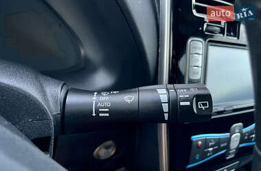 Хетчбек Nissan Leaf 2014 в 