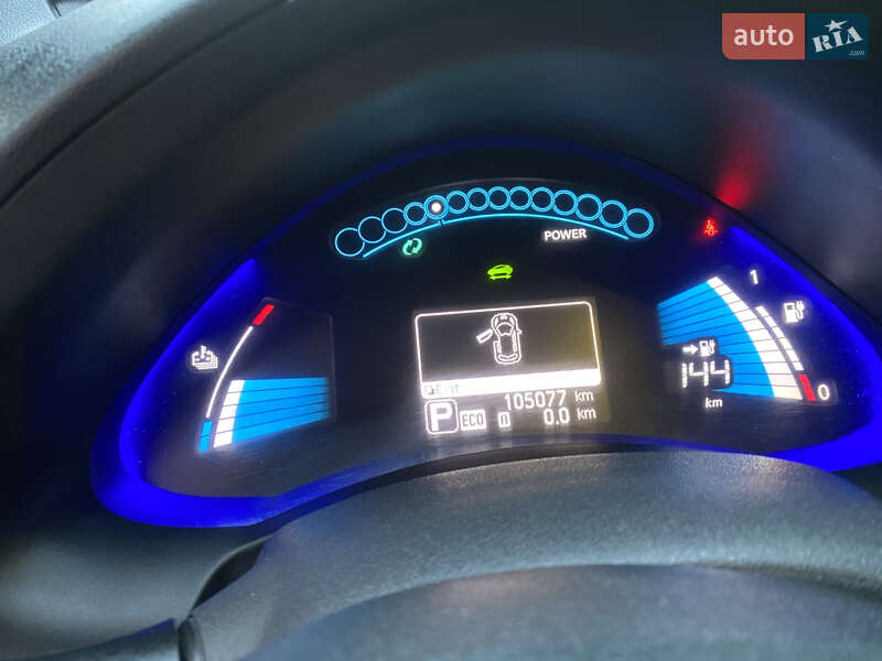 Хетчбек Nissan Leaf 2013 в Заставній