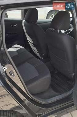 Хэтчбек Nissan Leaf 2018 в 