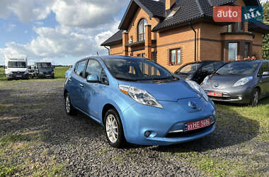 Хетчбек Nissan Leaf 2013 в 