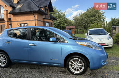Хетчбек Nissan Leaf 2013 в 
