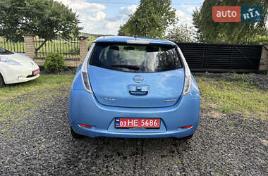 Хетчбек Nissan Leaf 2013 в 