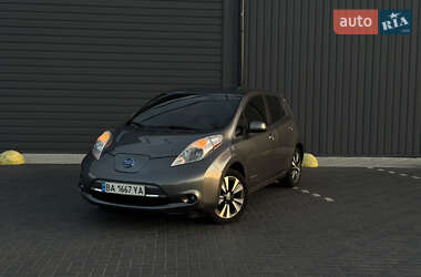 Хетчбек Nissan Leaf 2015 в Кропивницькому