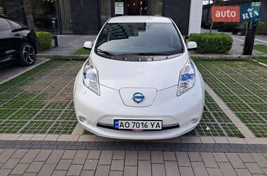 Хэтчбек Nissan Leaf 2015 в Ужгороде