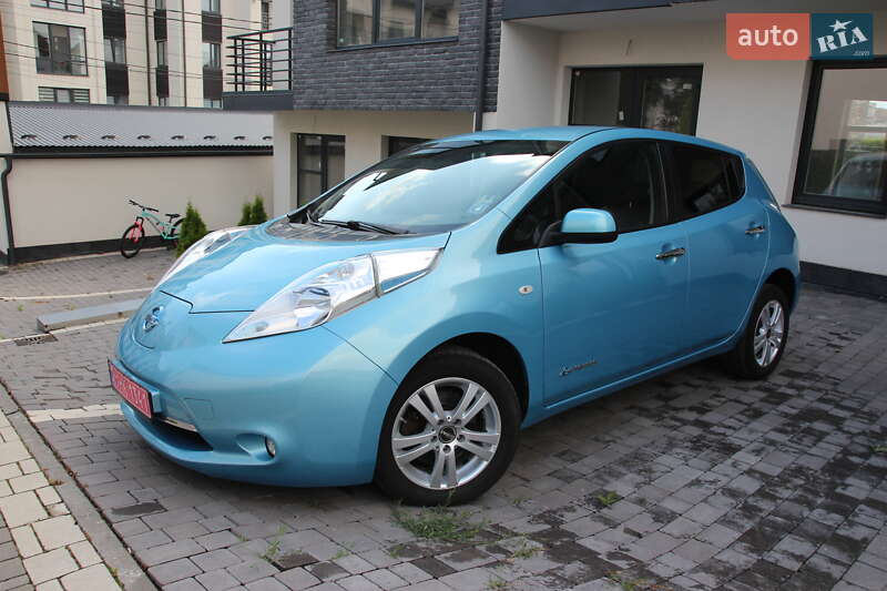 Хетчбек Nissan Leaf 2016 в Чернівцях