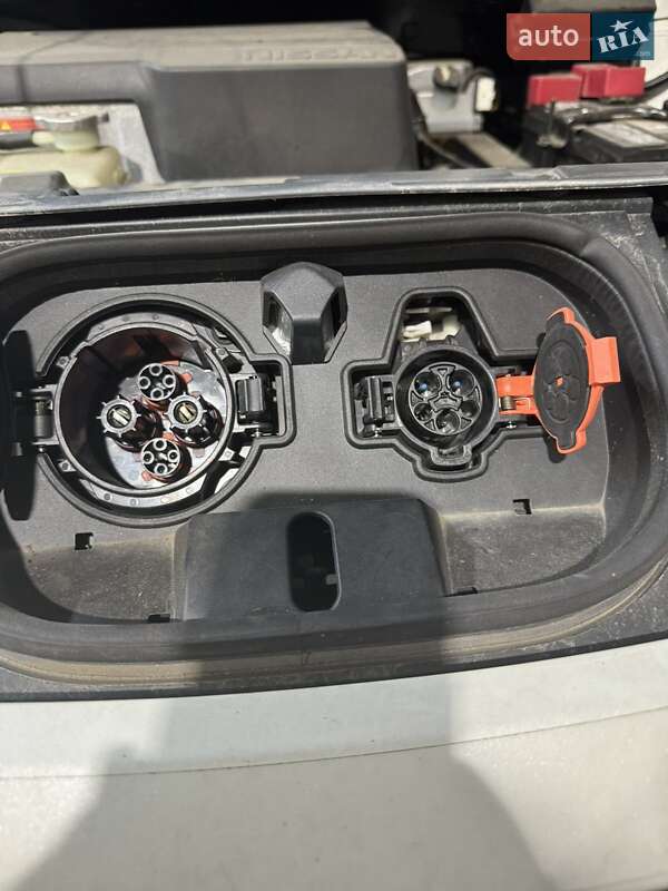 Хэтчбек Nissan Leaf 2018 в Киеве фото 4 Хэтчбек Nissan Leaf 2018 в Киеве