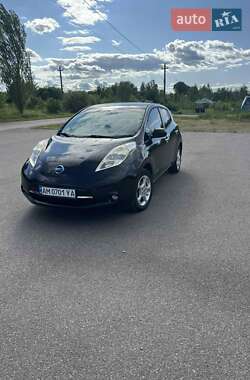 Хэтчбек Nissan Leaf 2013 в Коростене