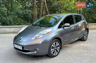 Хетчбек Nissan Leaf 2014 в 