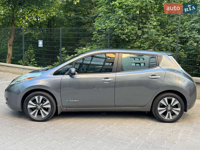 Хэтчбек Nissan Leaf 2014 в Тернополе